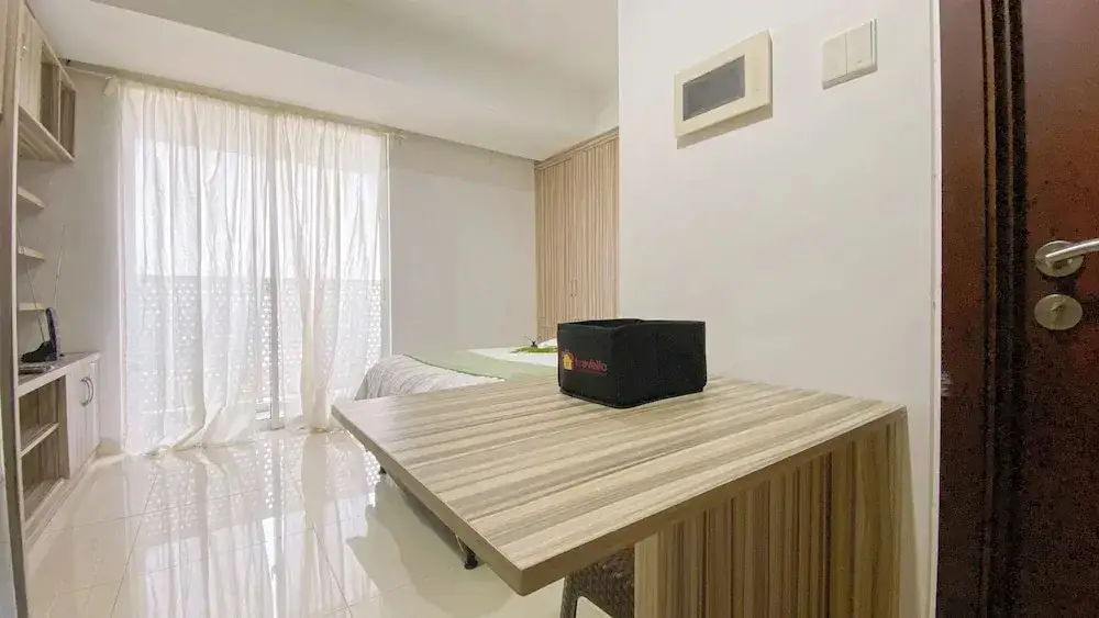 Джакарта: Great Deal And Homey Studio At West Vista Apartment