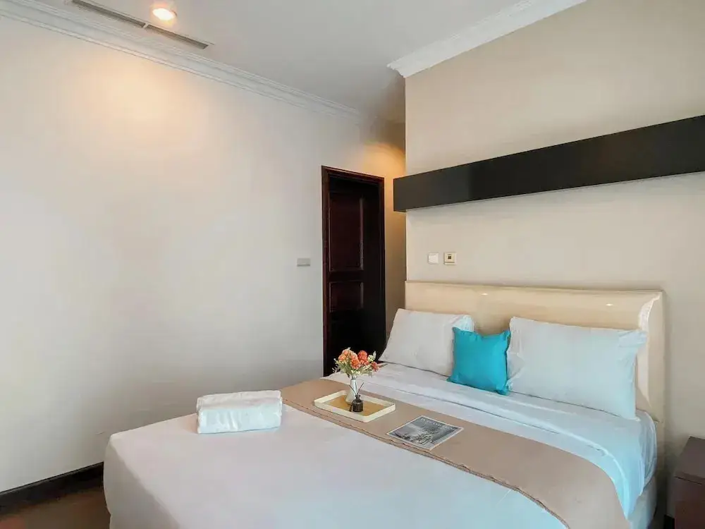 Джакарта: Spacious And Modern Look 3Br Bellezza Apartment