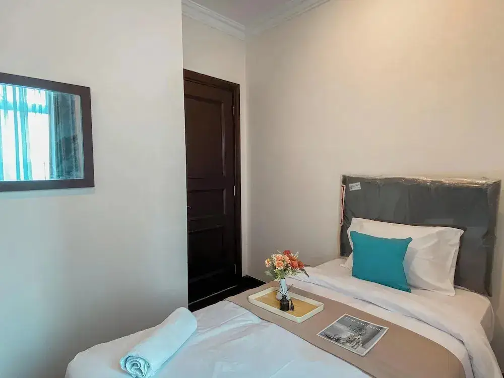 Джакарта: Spacious And Modern Look 3Br Bellezza Apartment