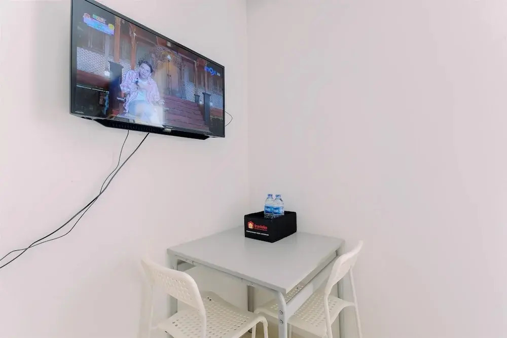 Джакарта: Cozy And Warm Studio At West Vista Apartment