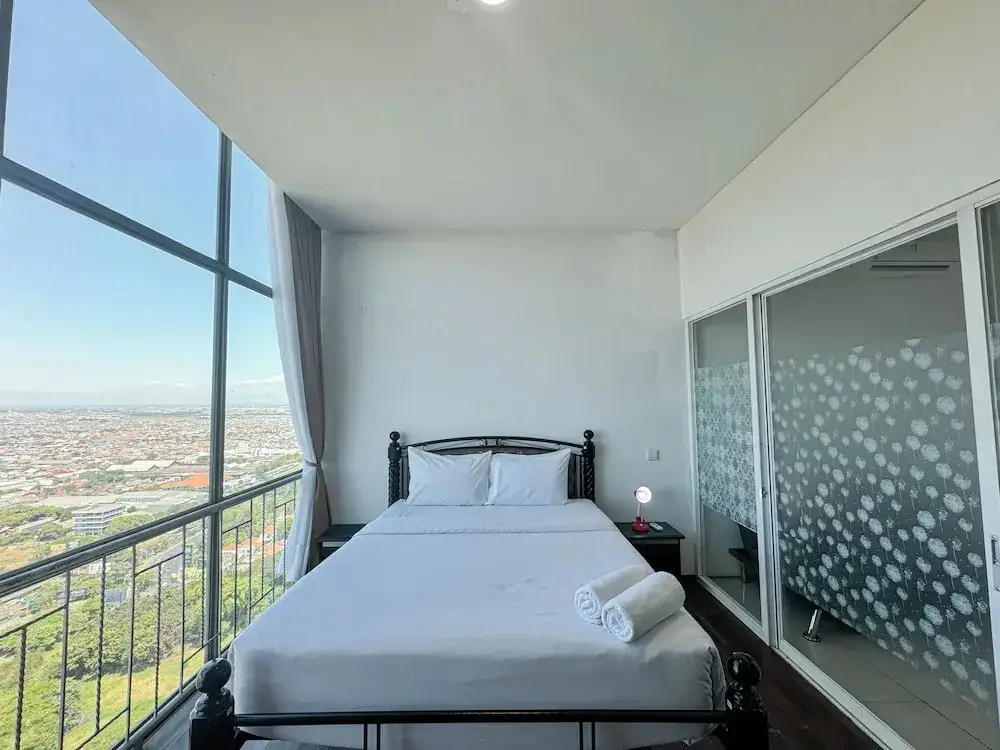 Сурабая: Good Location And Relaxing 1Br Apartment At Aryaduta Residence