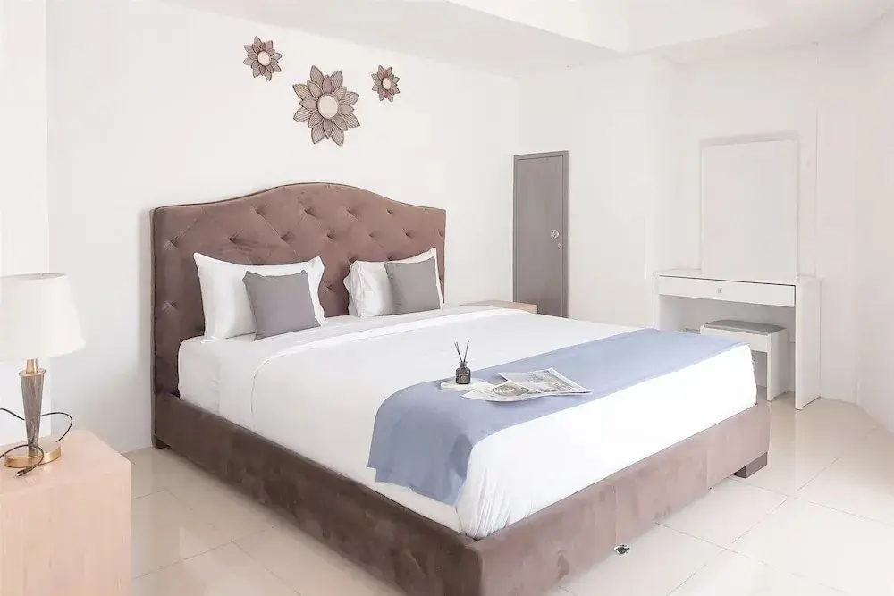 Южный Тангеранг: Comfy 1Br Apartment At Tamansari Bintaro Mansion