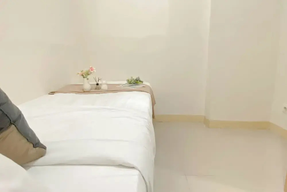Джакарта: Comfort Living 2Br Green Pramuka City Near Mall Apartment