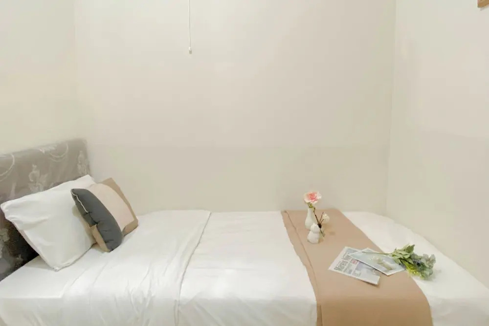 Джакарта: Comfort Living 2Br Green Pramuka City Near Mall Apartment