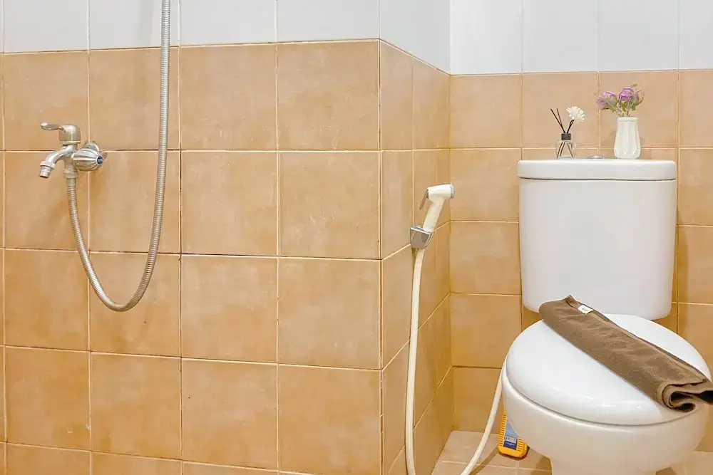 Джакарта: Comfort Living 2Br Green Pramuka City Near Mall Apartment