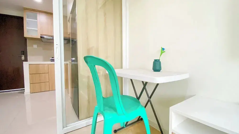 Джакарта: Comfort And Simply Look 1Br Daan Mogot City Apartment