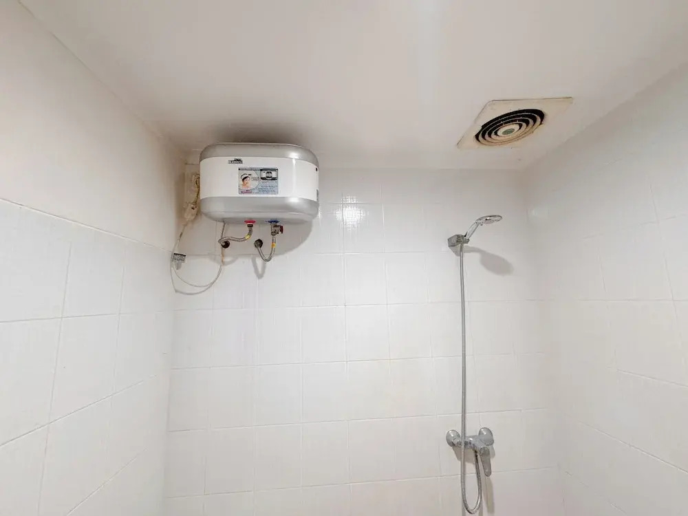 Сурабая: Best Price And Comfortable Living Studio At High Point Serviced Apartment