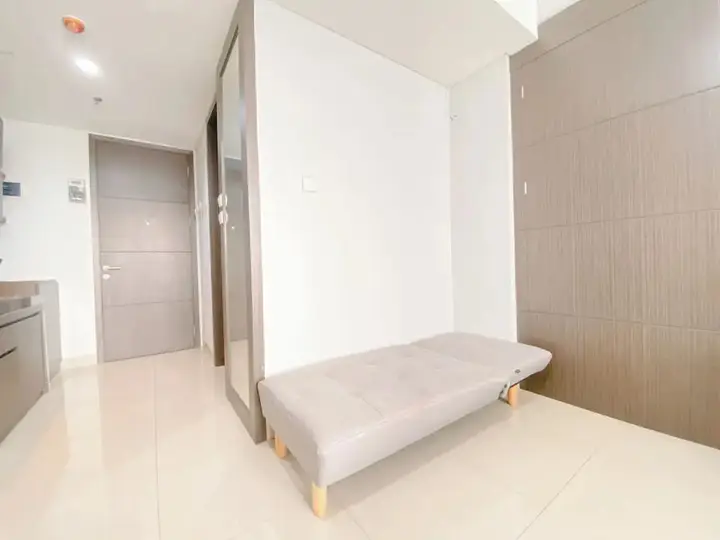 Бандунг: Tranquil Studio Room At Dago Suites Apartment