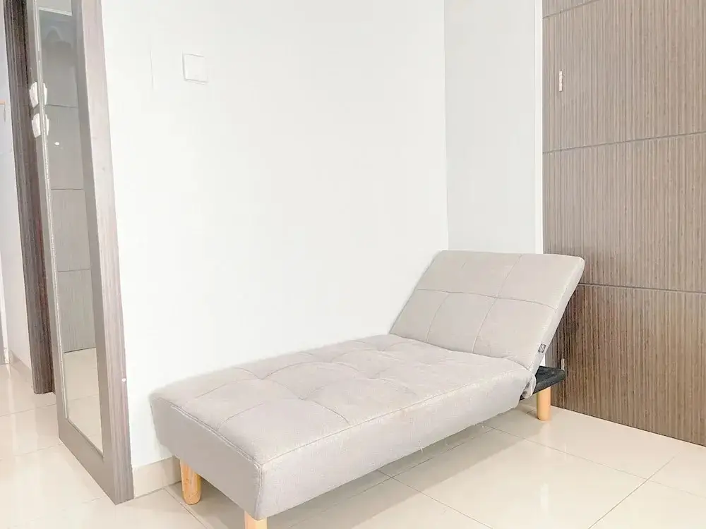 Бандунг: Tranquil Studio Room At Dago Suites Apartment