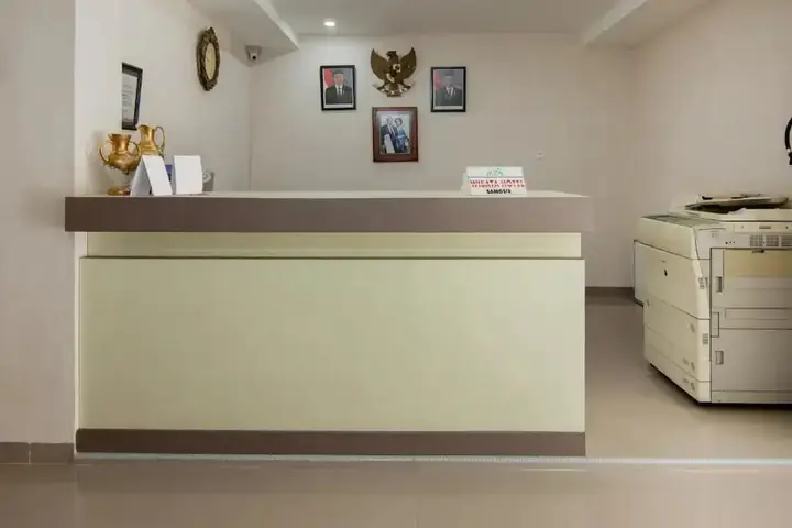 Озеро Тоба: Hotel Wisata Samosir By Helocus
