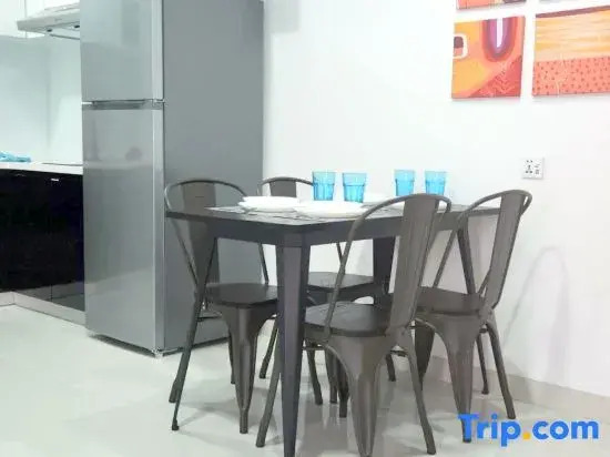 Батам: Near Ferry Terminal. COZY 02 Bedroom Condo. HarbourBay Residences.