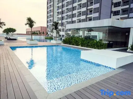 Батам: Near Ferry Terminal. COZY 02 Bedroom Condo. HarbourBay Residences.