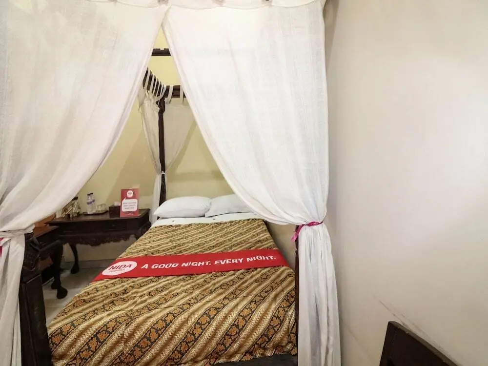 Ngaglik: NIDA Rooms Padma 23 Monjali Jogja at Guest House Ndalem Padma Asri