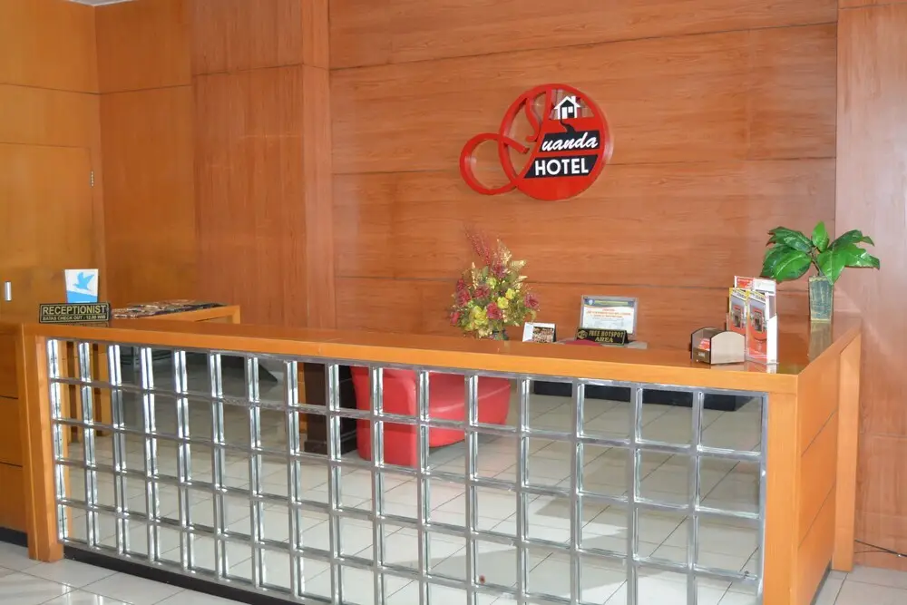 Понорого: Hotel Juanda