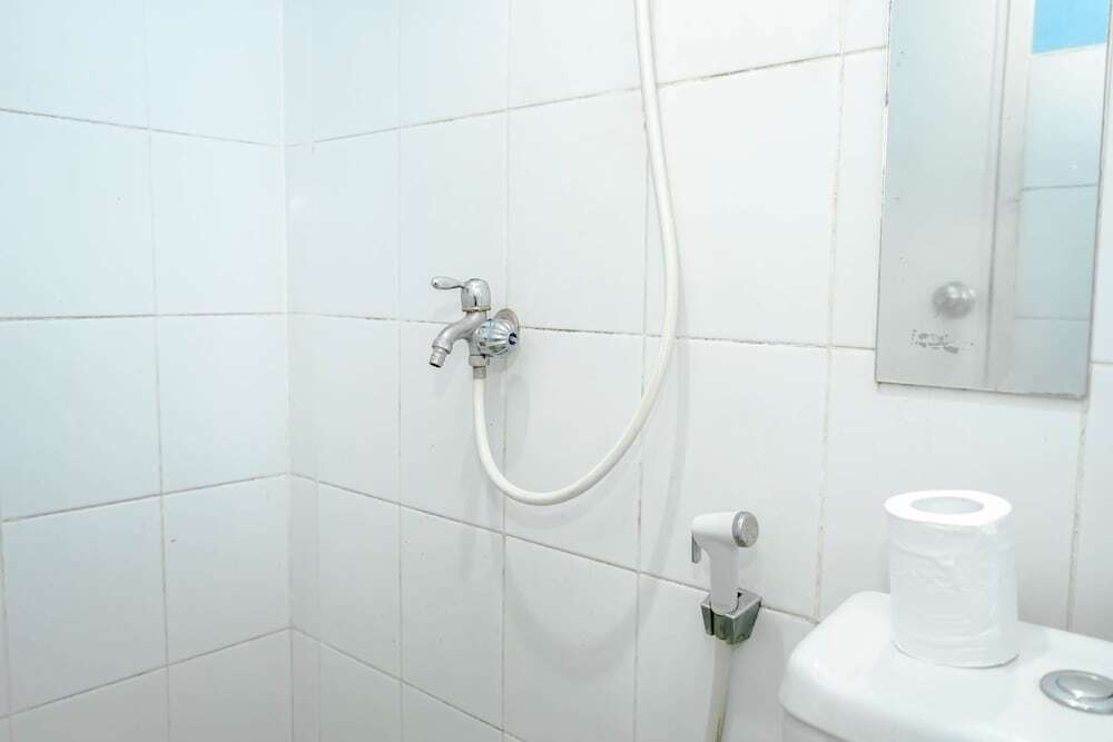 Джакарта: Cozy Studio Room Kalibata City Apartment