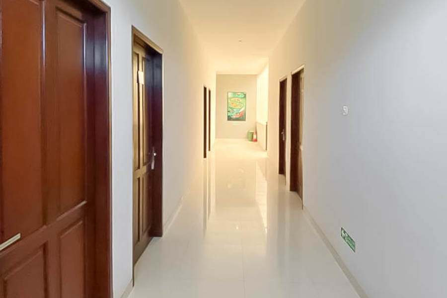 Сурабая: RedDoorz Syariah At Pucang Anom
