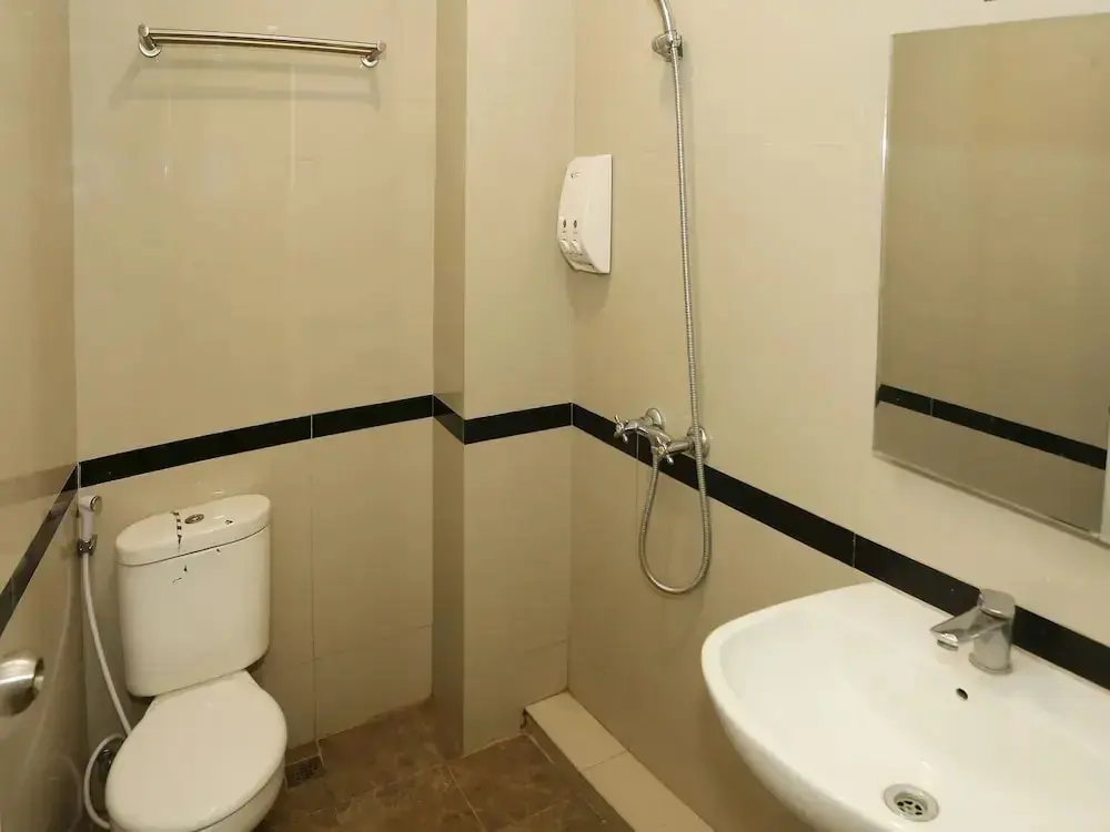 Джакарта: SUPER OYO Collection O 92130 Hotel Fiducia Kaji