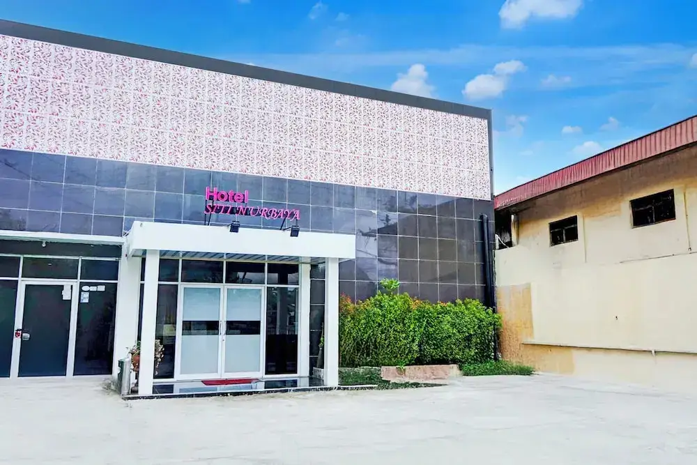 Паданг: OYO 362 Hotel Siti Nurbaya Syariah