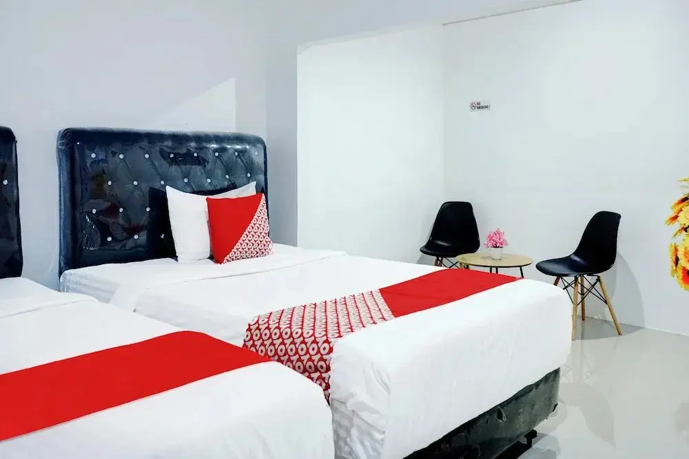 Паданг: OYO 362 Hotel Siti Nurbaya Syariah
