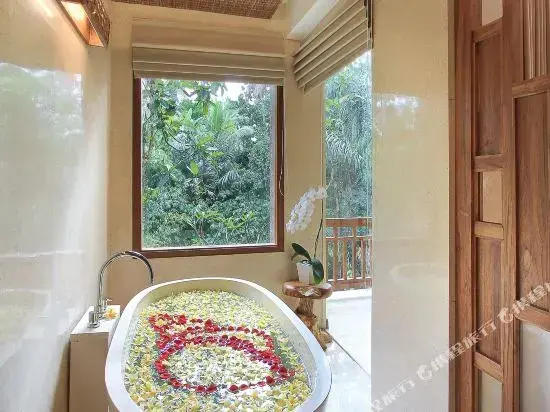 Убуд: The Sankara Suites and Villas by Pramana