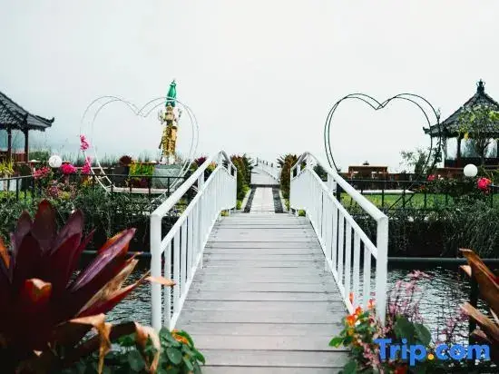 Батурити: The Polumb Garden Bedugul