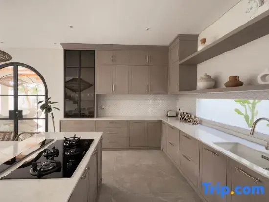 Чангу: 5 Bedrooms Luxury Villa Casa Contenta Canggu