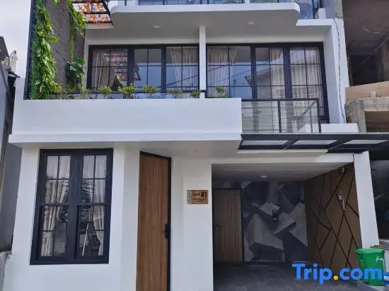 Бату: Quattrick Villa