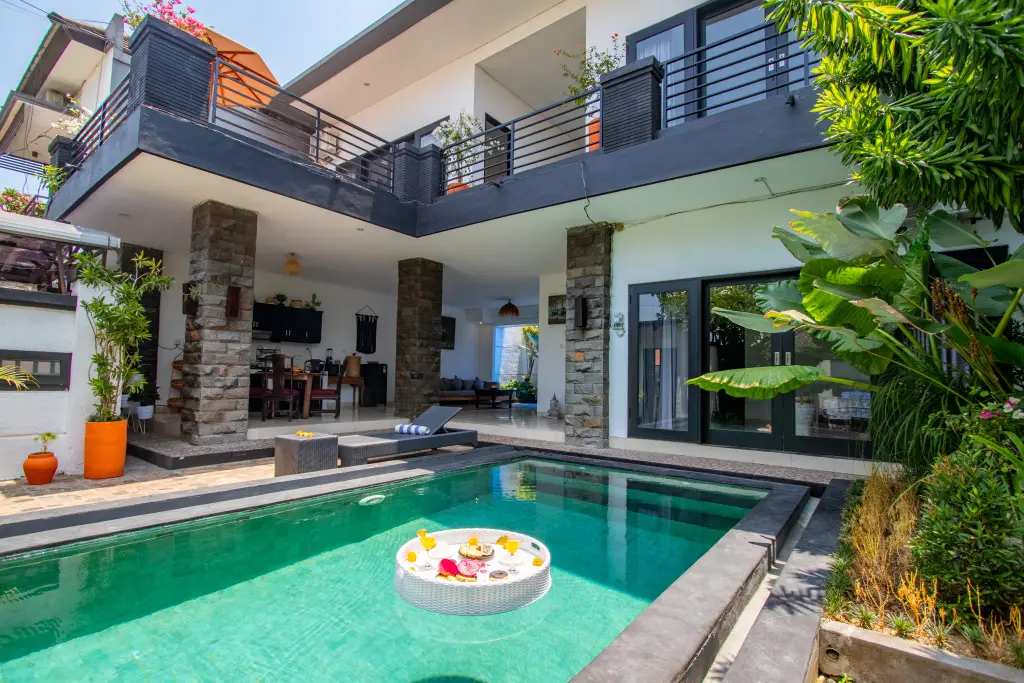 Кута: Вилла Villa with Amazing Pool and Rooftop Sun Terrace
