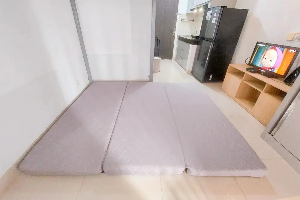 Legok: Fully Furnished Studio With Mezzanine Bed At Serpong Garden Apartment