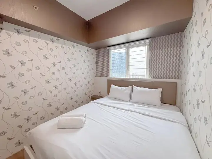 Сурабая: Comfortable Living And Good Place 1Br At Tanglin Supermall Mansion Apartment