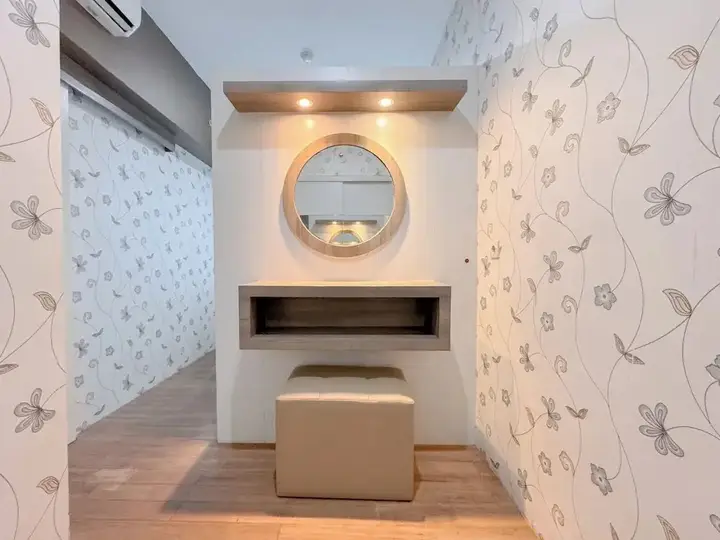 Сурабая: Comfortable Living And Good Place 1Br At Tanglin Supermall Mansion Apartment