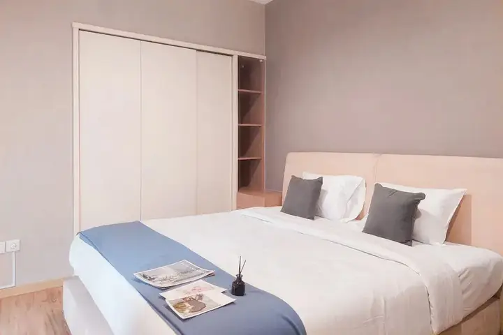 Legok: Nice And Modern 2Br Apartment At M-Town Signature