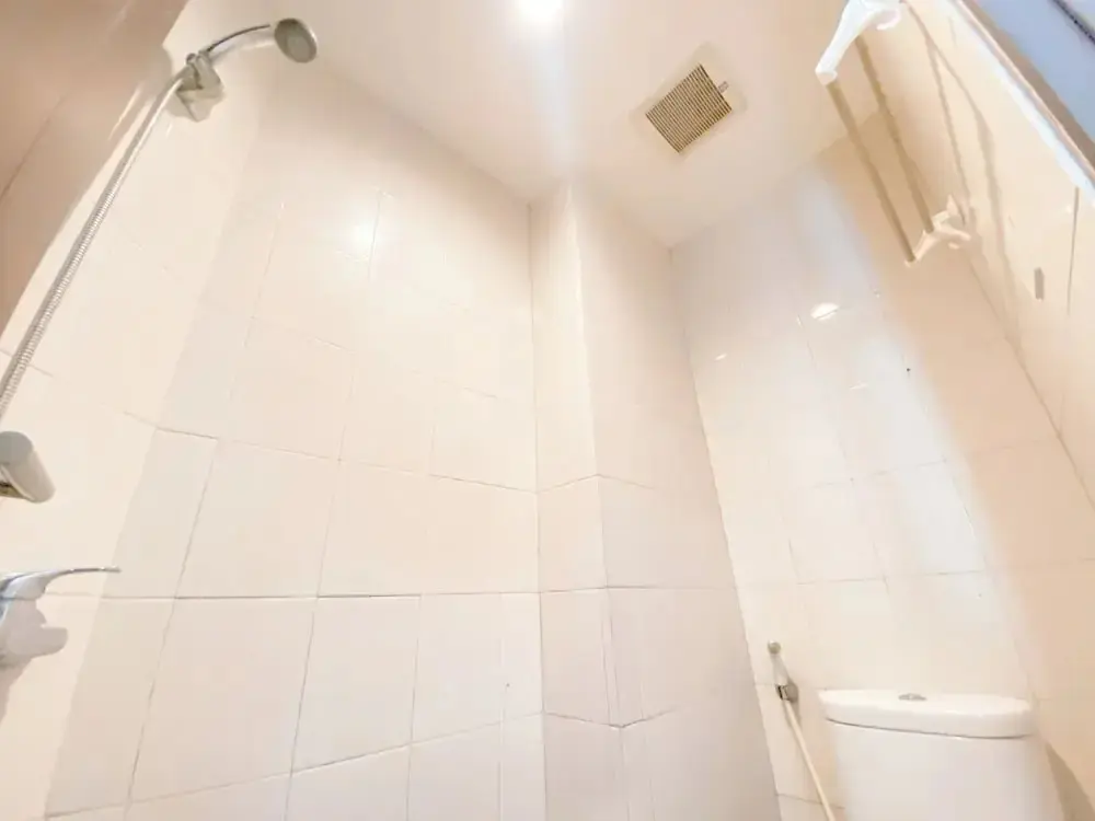 Бандунг: Spacious 3Br At Mekarwangi Square Cibaduyut Apartment
