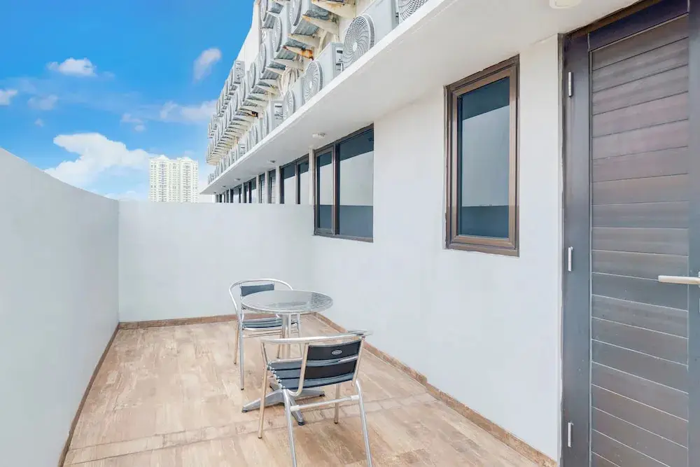 Джакарта: Capital O 94454 Townhouse Oak Mangga Dua