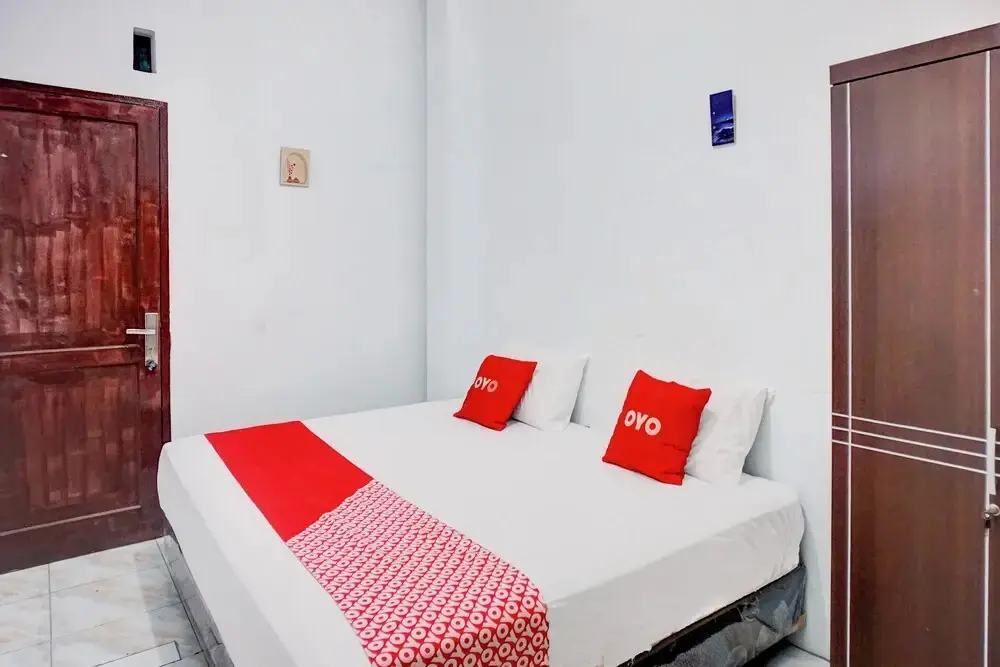 Медан: Hotel O Alhamra Guest House Near Mesjid Raya Al- Mashun