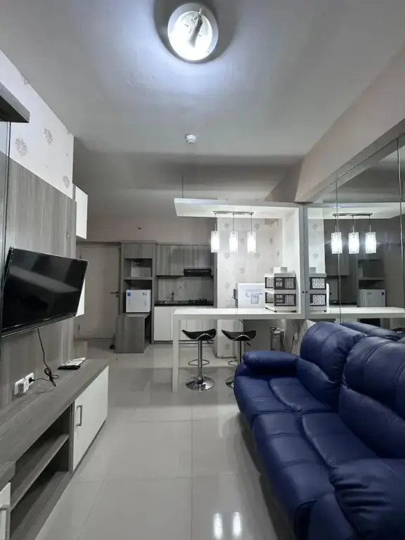 Сурабая: Tanglin Spacious 2BR Apartment Pakuwon