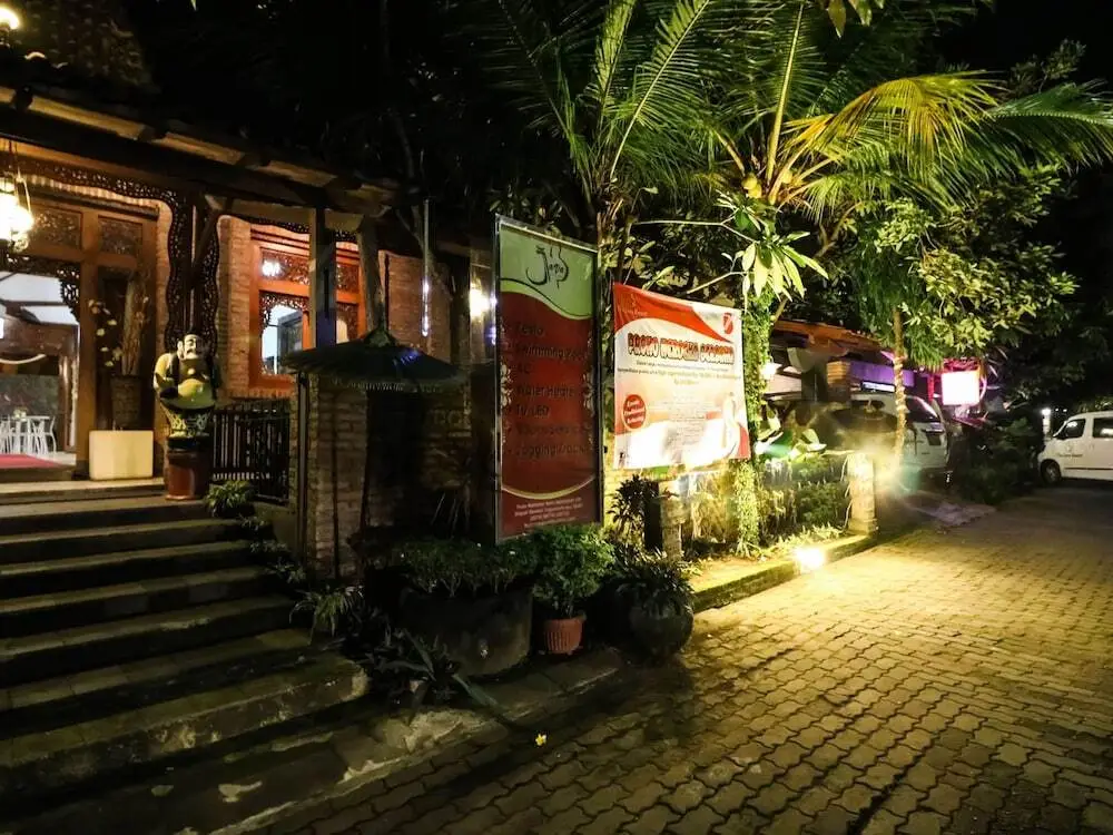 Депок: Nida Rooms Mataram Bumi Affandi at The Java Resort