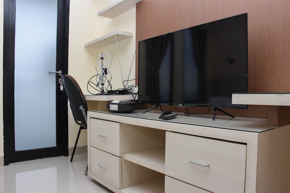 Джакарта: Elegant And Comfy Studio Kebayoran Icon Apartment