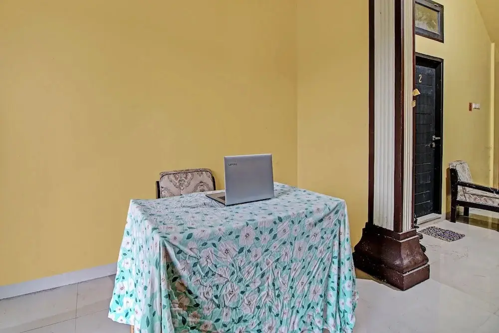Пеканбару: SPOT ON 92255 Lucky Guesthouse