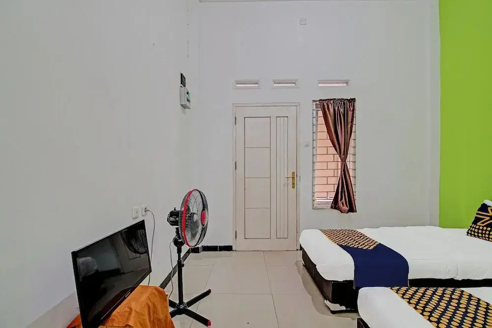 Пеканбару: SPOT ON 92255 Lucky Guesthouse