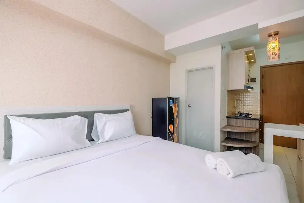 Читарингул: Well Designed and Comfy Studio at Podomoro Golf View Apartment