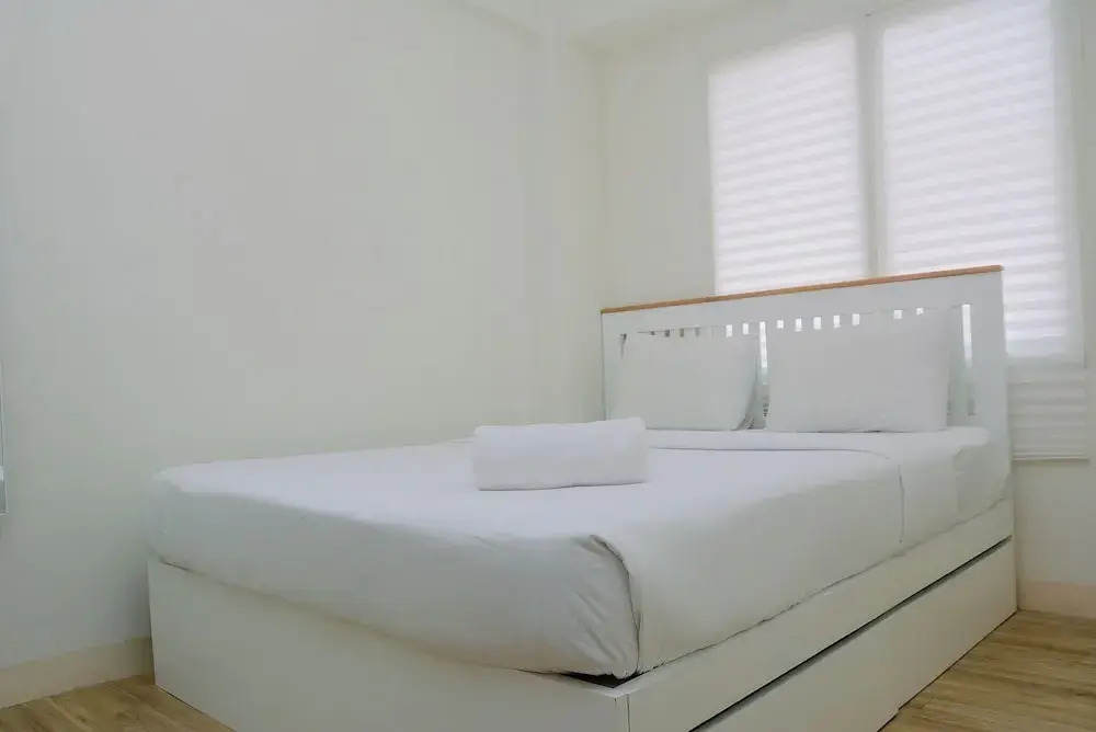 Comfort 1BR with Minimalist Design at Podomoro Golf View Apartment — фото 1