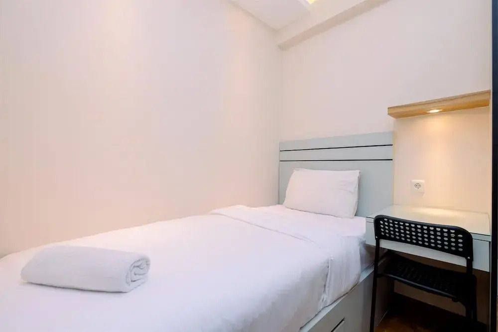 Читарингул: Best Homey and Comfort 2BR at Podomoro Golf View Apartment