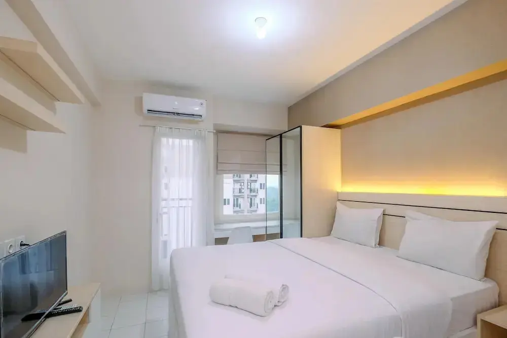 Читарингул: Comfort and Simply Studio Apartment at Podomoro Golf View