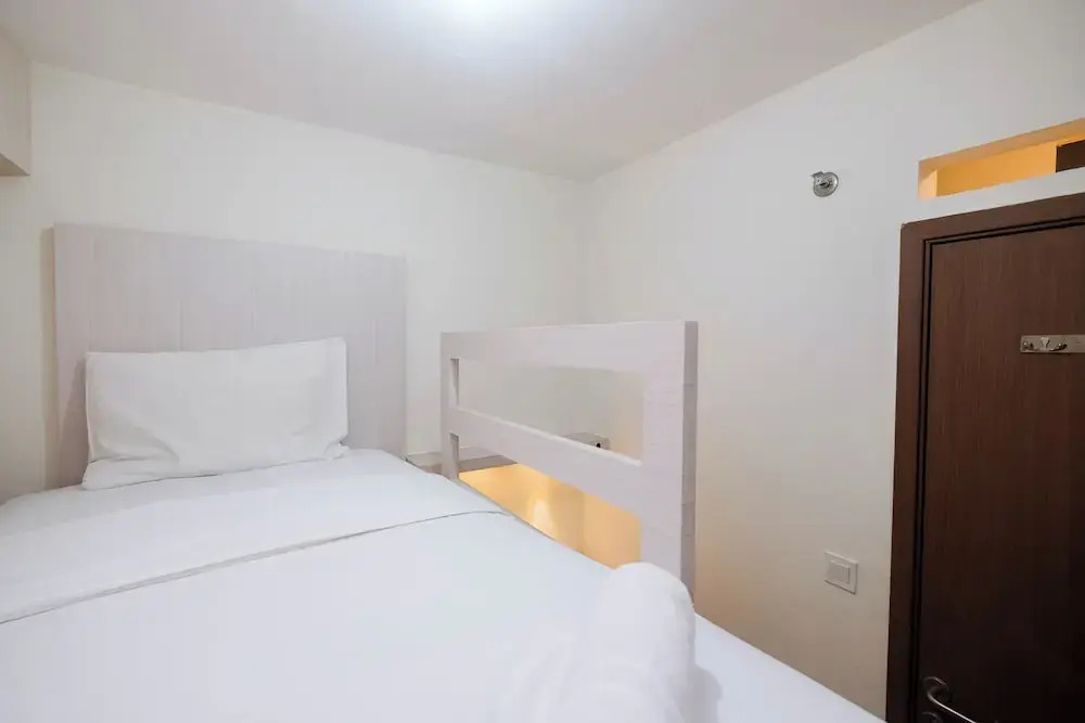 Читарингул: Cozy Living and Stylish 2BR Podomoro Golf View Apartment