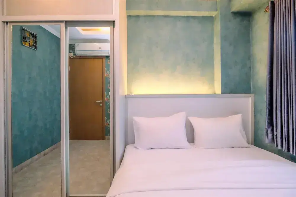 Читарингул: Warm and Comfortable Designed 2BR at Podomoro Golf View Apartment