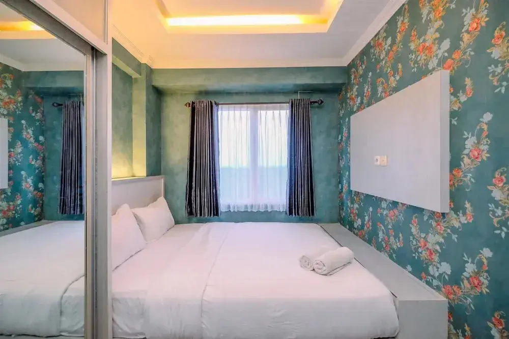 Читарингул: Warm and Comfortable Designed 2BR at Podomoro Golf View Apartment