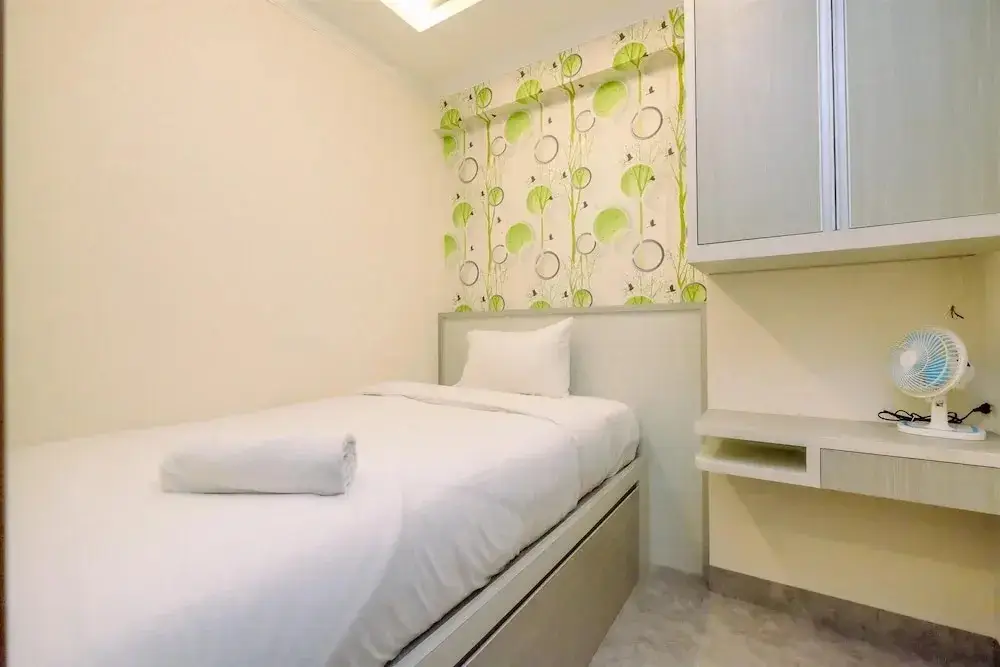 Читарингул: Warm and Comfortable Designed 2BR at Podomoro Golf View Apartment