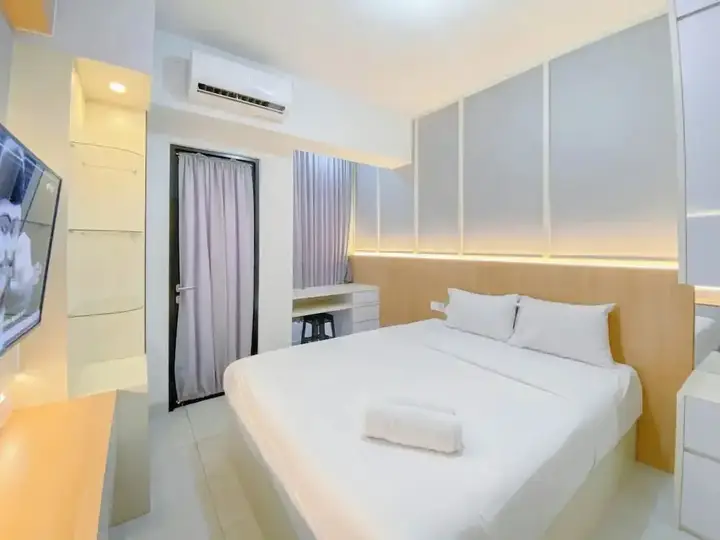 Семаранг: Cozy and Homey Studio at The Alton Apartment