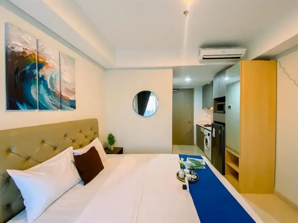 Джакарта: Best View and Comfy Studio at Gold Coast Apartment